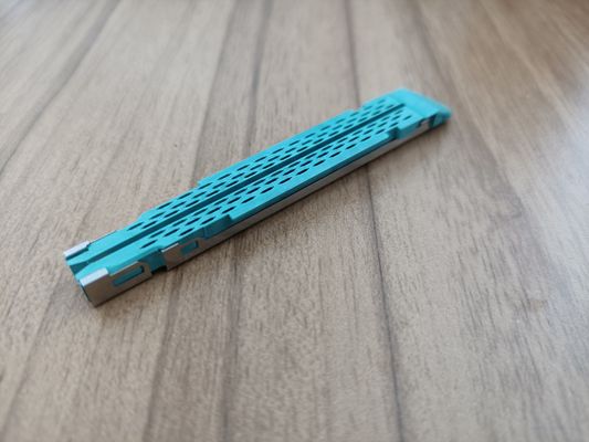 O grampeador linear cirúrgico descartável do cortador com recarrega cartuchos para o uso da cirurgia